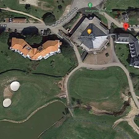 Next To Golf-club House Apartmán