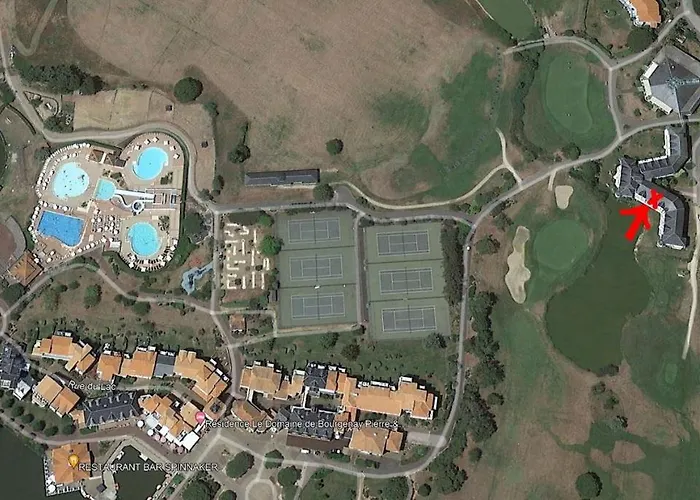 Next To Golf-club House דירה *